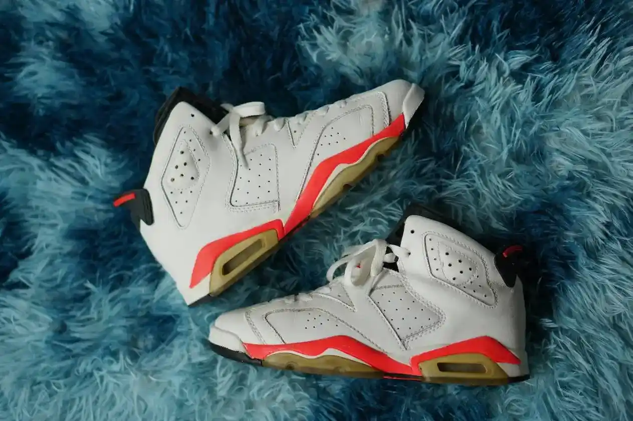 Luxury Meets Streetwear: High-End Brands Dropping Rare Kicks