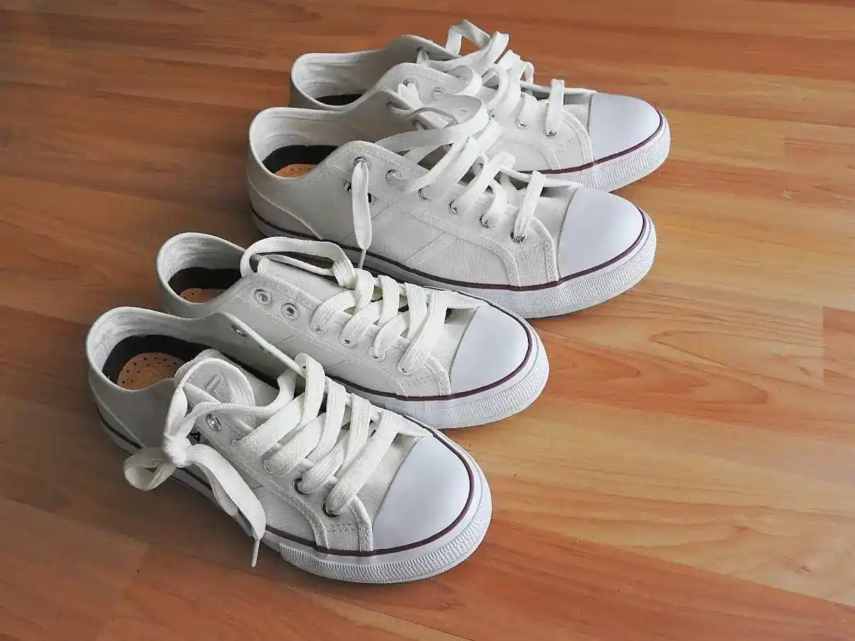 Minimalist Kicks: Why Clean Designs Are Trending