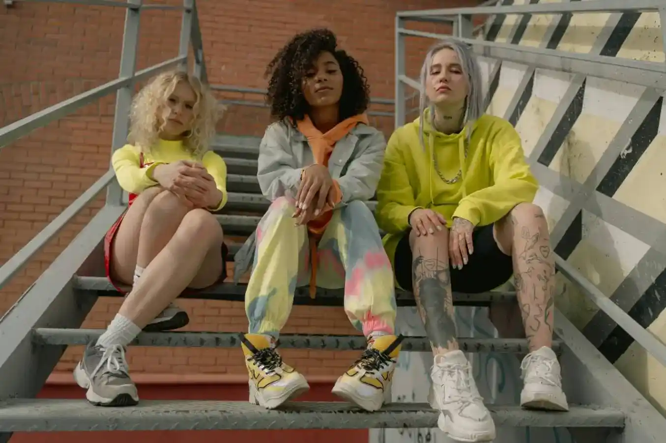 Streetwear Looks That Go Perfectly with Your Favorite Kicks